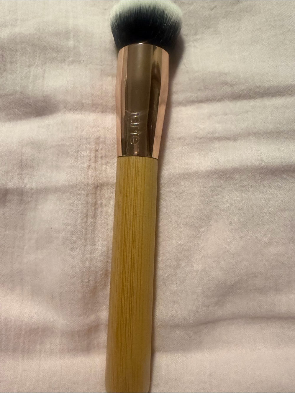 TARTE Maracuja Juicy Blush/ Foundation Wooden Handle  Brush  (NEW)
